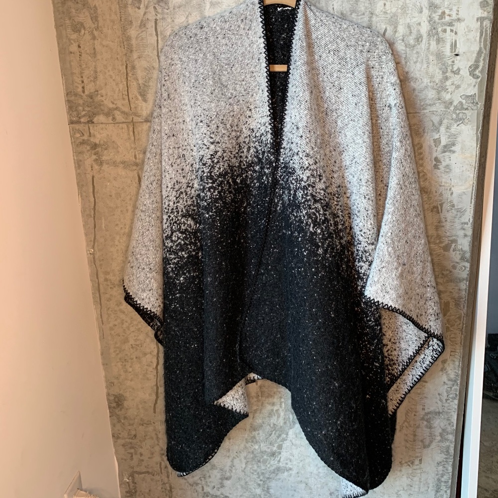 Francesca's Black & Gray Poncho